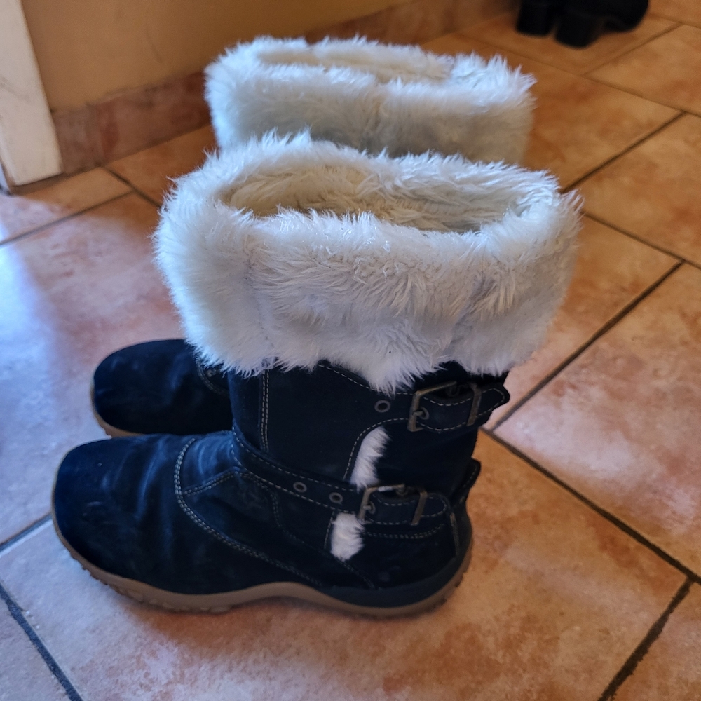 Boots Salomon Size 7